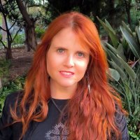 La escritora canaria Arantxa Rufo indaga en el dolor de la culpa en su más reciente novela ‘Las tres muertes de Sarah Colbert’