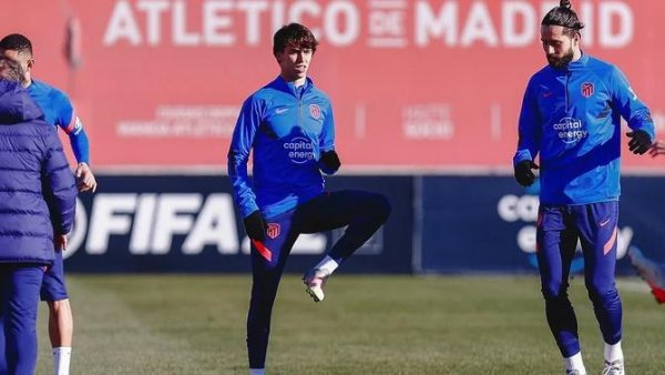 Simeone sorprende al abrir la puerta de salida a Joao Félix