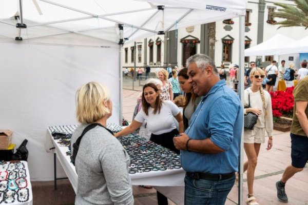 Puerto del Rosario: Comienza la nueva temporada del Mercado de Cruceros