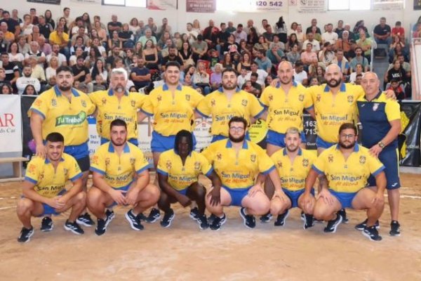 Los líderes no fallan en el Torneo DISA y Torneo Cajasiete de Lucha Canaria