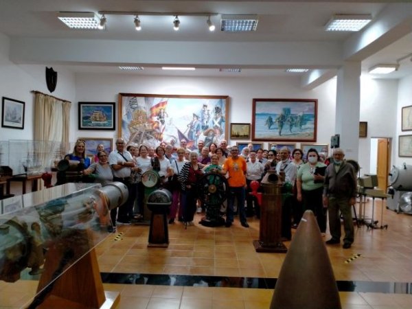 La Aldea:  47 personas mayores del municipio visitaron el Museo de La Naval, en Las Palmas