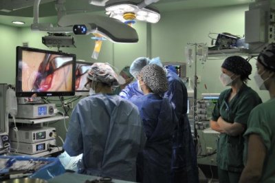 El Hospital Dr. Negrín organiza una jornada de actualización de la cirugía de pared abdominal