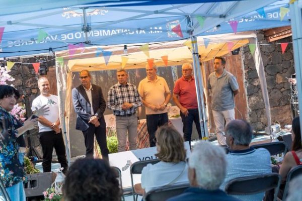 Gobierno y Ayuntamiento de Valverde promocionan la almendra y el higo de El Hierro con una feria en Isora