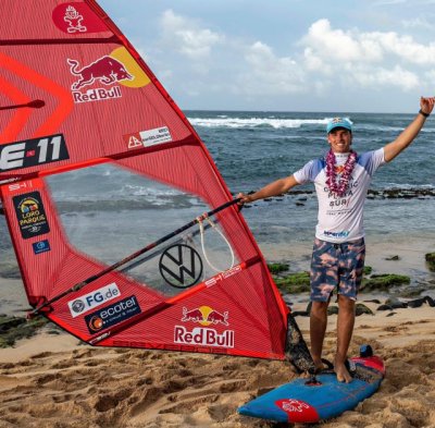 El grancanario Liam Dunkerbeck se corona campeón del mundo de windsurf en olas sub 21