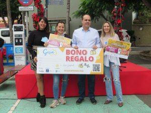 La Feria Navide&ntilde;a de Comercio Local dinamiza la Zona Comercial Abierta de Gu&iacute;a y re&uacute;ne a cientos de personas durante toda la jornada