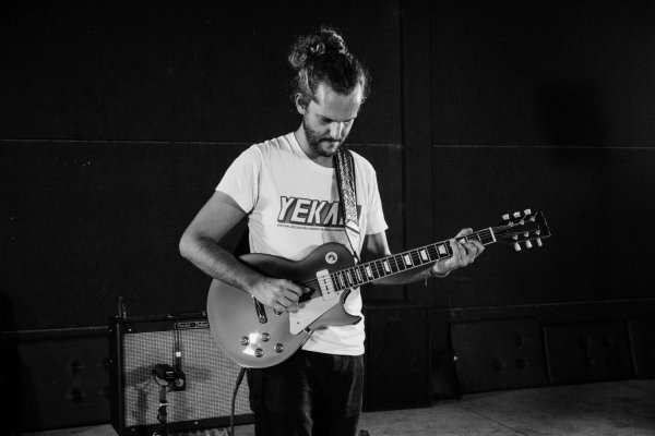 Pablo Queu presenta en concierto sus últimos temas, todo un tributo a la música negra