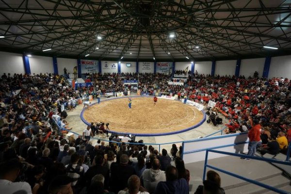 Lucha Canaria: El XXX Torneo Dielca de Lucha Corrida vuelve por todo lo alto