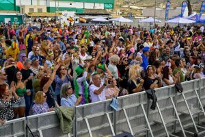 G&aacute;ldar: 'La movida galdense' se disfruta en familia