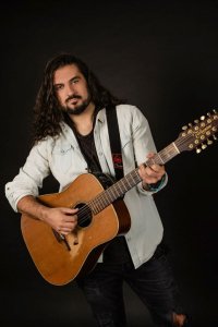 Fran Fern&aacute;ndez trae su &lsquo;Electrocanciograma&rsquo; al ciclo musical &lsquo;Patios Encantados&rsquo; de la Casa-Museo Le&oacute;n y Castillo de Telde