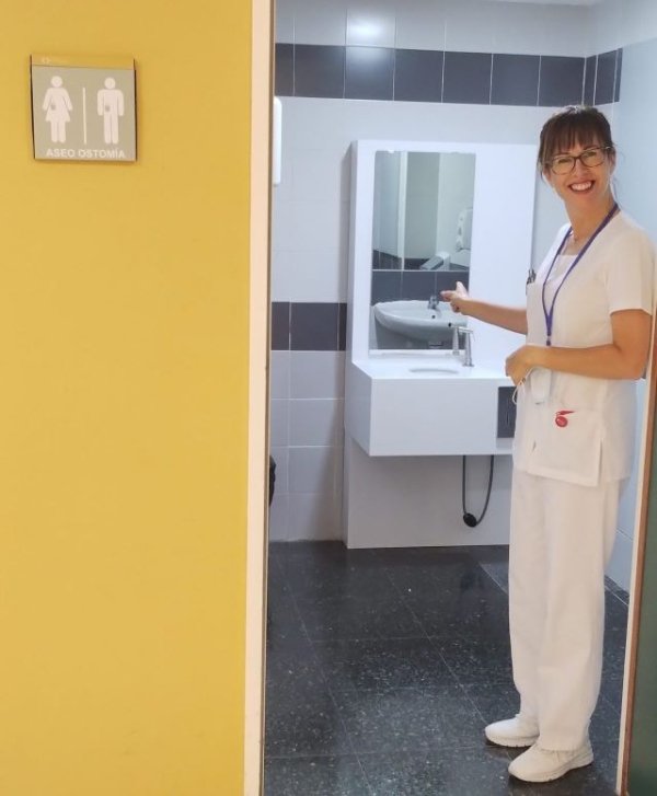 El Hospital Insular de Gran Canaria cuenta con el primer baño para personas ostomizadas