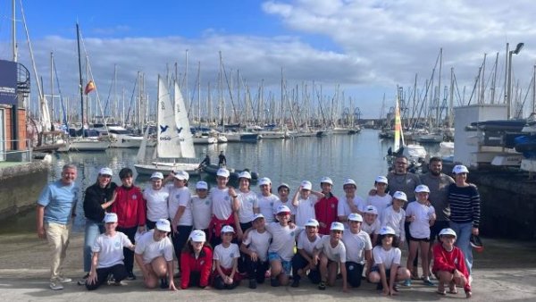 Fundación DISA y la Federación Insular de Vela siguen acercando el mar a diferentes colectivos