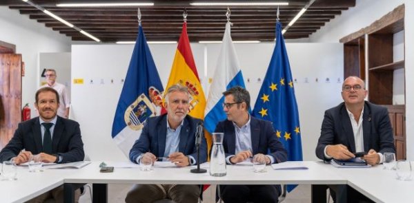 Los gobiernos de España y Canarias impulsan un plan de vivienda para los afectados de Puerto Naos y La Bombilla