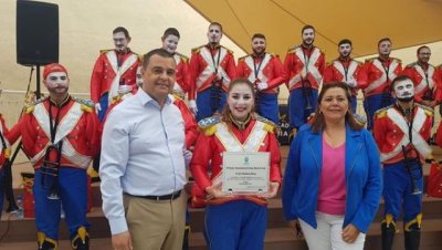 Gu&iacute;a: Felicitaci&oacute;n del Alcalde a la Murga 'Los Chismosos' por los premios obtenidos