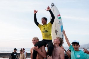 Arona corona a Carla Morera y Francisco Anglani como campeones de Europa sub14 en el Spring Surfest Las Américas Pro