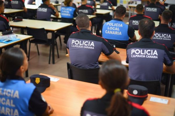 La Policía Canaria se forma en la atención a víctimas de violencia de género mayores de 65 años