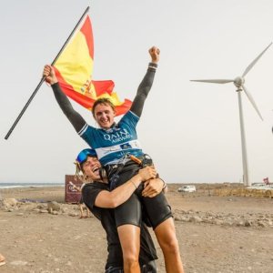 Burlando y Hoogenraad, campeones del mundo del Kitesurf Big Air en Gran Canaria