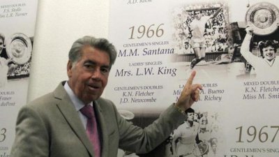 Falleció Manolo Santana, la leyenda más grande del tenis español