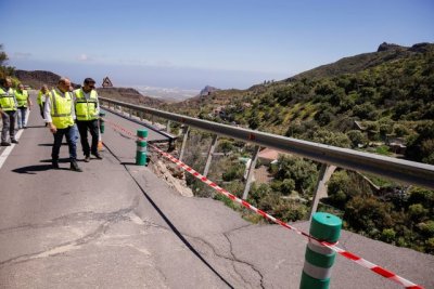 El Cabildo aprueba la emergencia de 18 obras para que Obras Públicas puede reparar 21 carreteras afectadas por la borrasca Therese