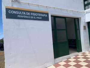 El Área de Salud de El Hierro implanta los servicios de fisioterapia y matrona en el Centro de Salud de El Pinar