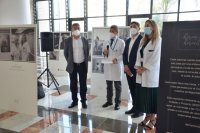 El Hospital Dr. Negrín acoge una exposición itinerante en homenaje a los pacientes ostomizados